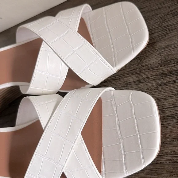 NIB [Style & Co.] Leeza Faux Leather Open Toe Mid Wedge in White Croc Women’s 11 - Picture 9 of 14